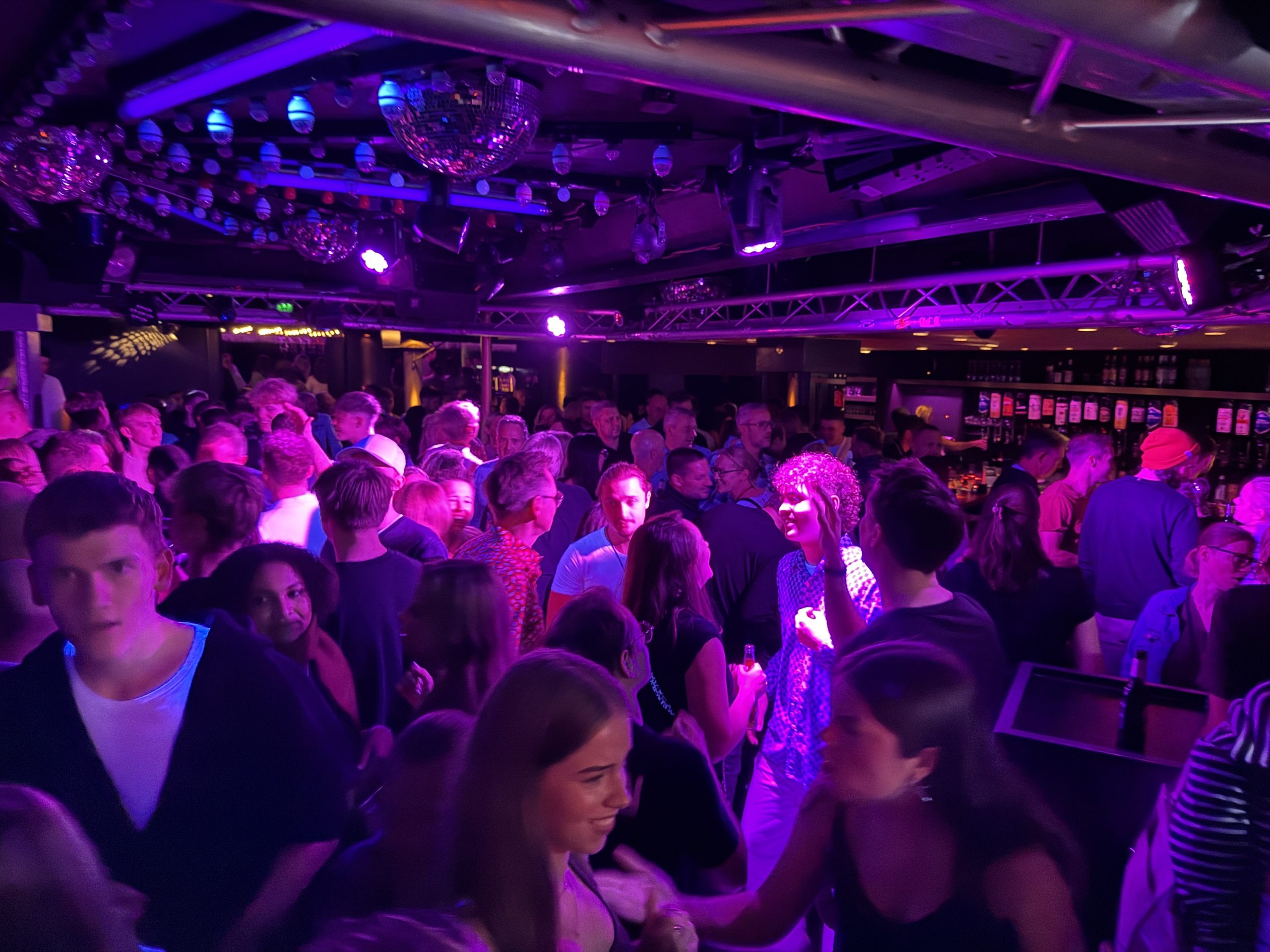 Höhe Floor