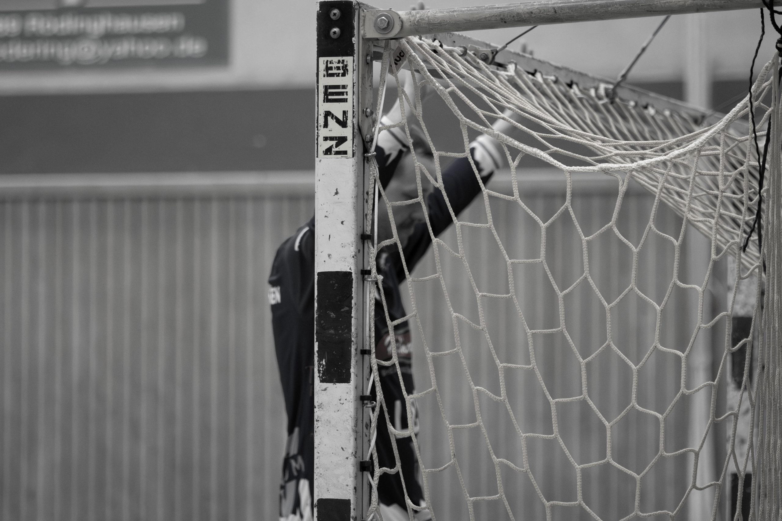 Schwarzwei&szlig;es Handballtor